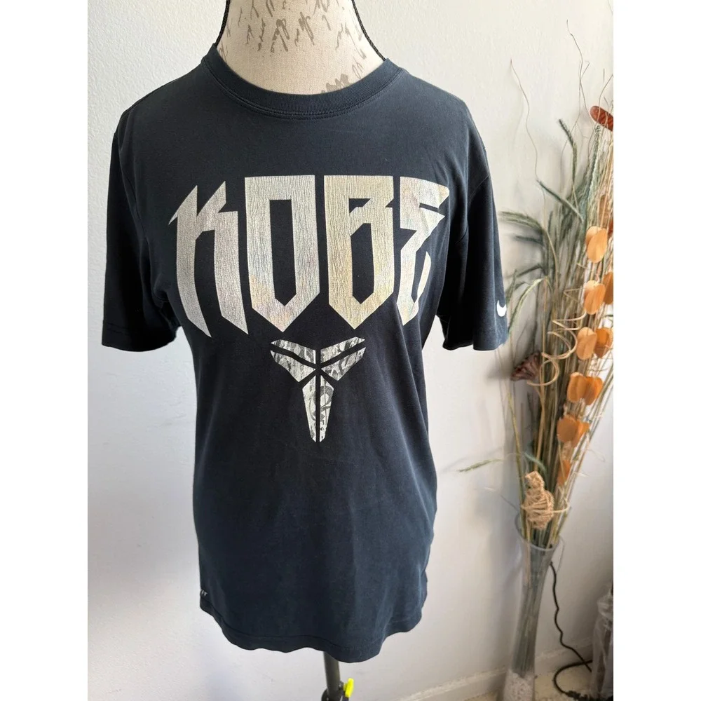 Nike Kobe Bryant‎ Mamba Logo Black Dri-FIT Basketball Graphic T-Shirt Mens Small
